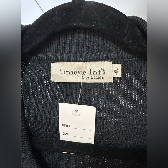 Oversized Women’s Collared Sweater - Picture 11 of 11